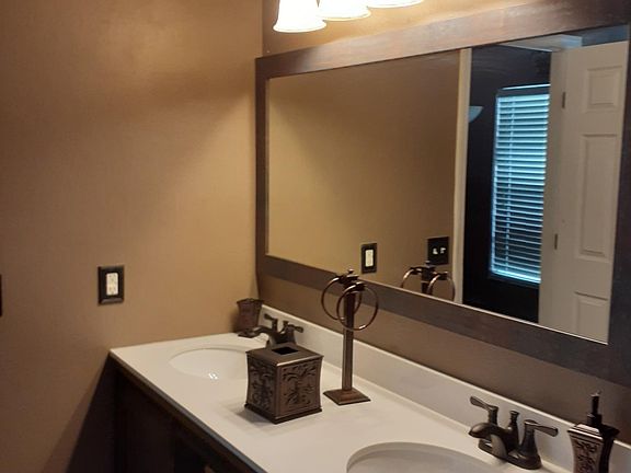 3rd image of 4048 Meadowlark Dr