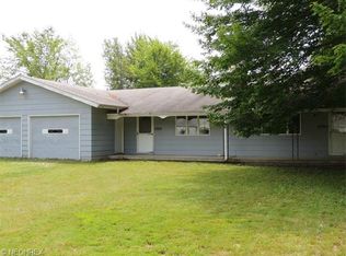17653 Denver Dr, Lake Milton, OH 44429