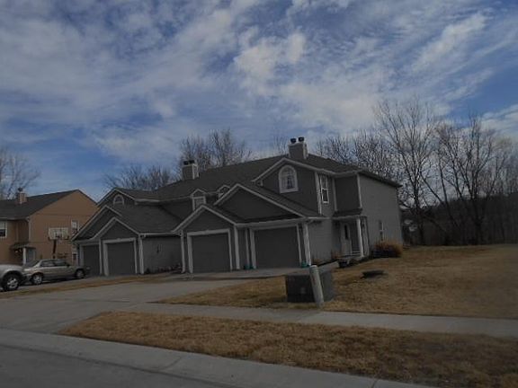 3rd image of 6043 NE Moonstone Dr #25C