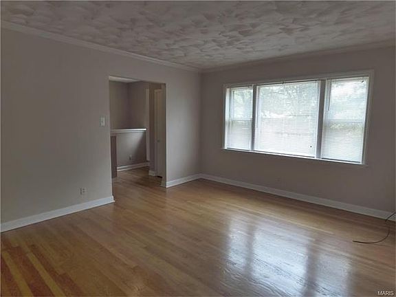 4th image of 7253 Balson Ave