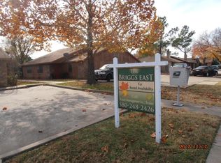 913 NE Tortoise Dr APT D, Lawton, OK 73507