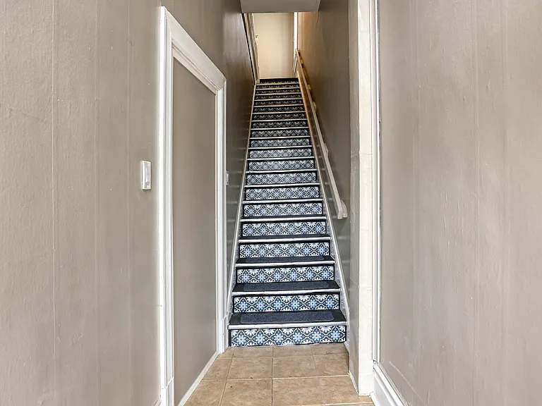 403 Wall Ave #AVENUE2 — Photo 4