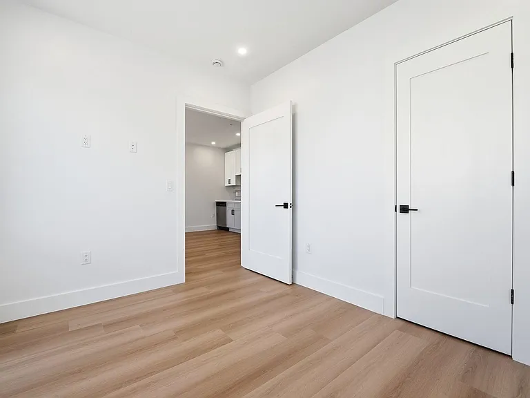337 Johnston Ave #507 — Photo 6