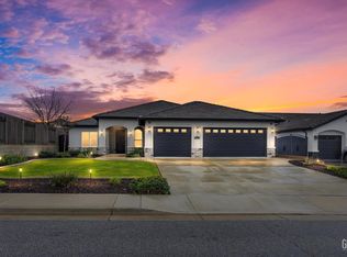 10223 Barbeau Peak Dr, Bakersfield, CA 93306