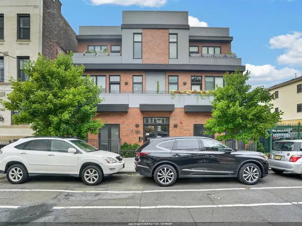 151 Webster Ave #201, Jersey City, NJ 07307