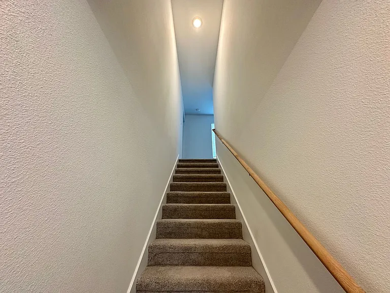 1513 Good Prairie Ave — Photo 6