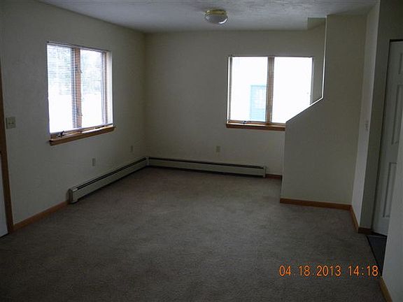 bonus room on first floor/optional 3rd bedroom