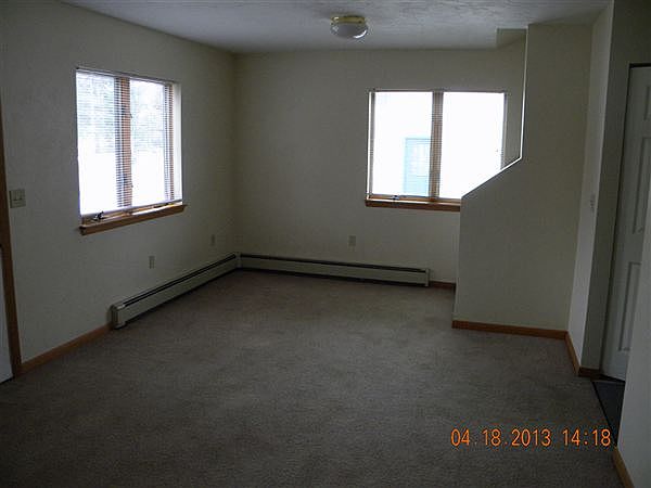 bonus room on first floor/optional 3rd bedroom