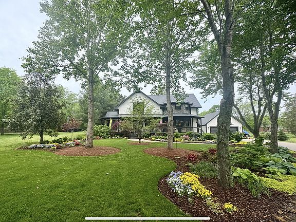 3rd image of 2696 Barfield Rd