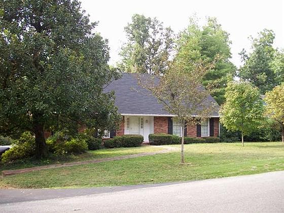 1st image of 641 Echo Ln