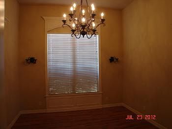 3rd image of 501 Lyndal Ln