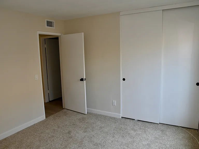 10575 Canyon Lake Dr — Photo 17