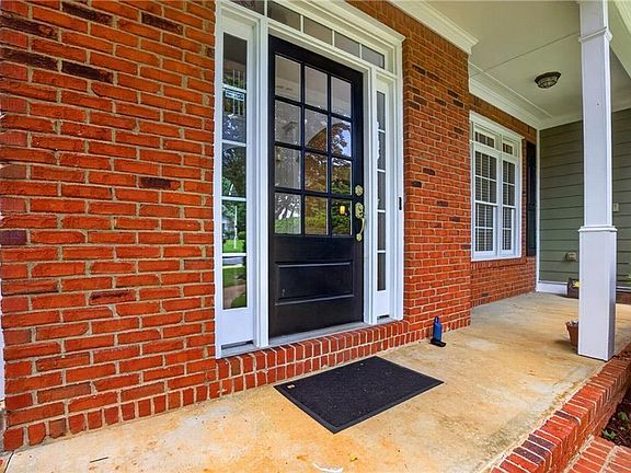 5th image of 108 Vine Creek Pl