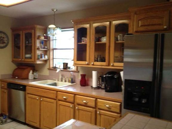 5th image of 259 Lakewood Dr