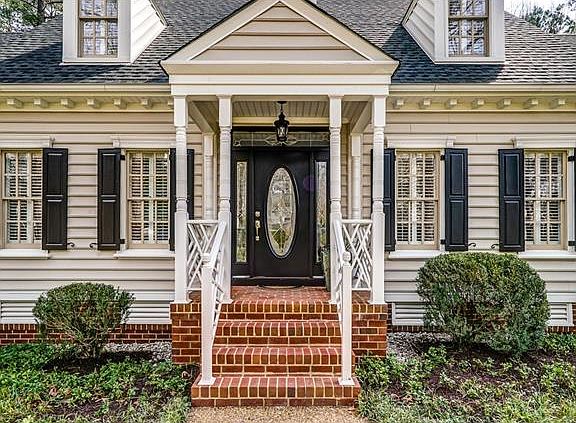2nd image of 6013 Ashmont Cir