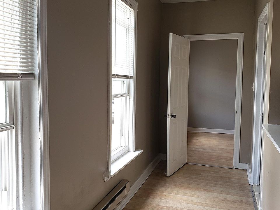 2nd image of 2067 W Stella St