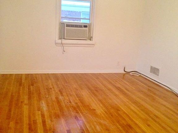 5th image of 7364 198th St Floor 2