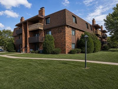 2049 E 45th St #201, Highland, IN, 46322