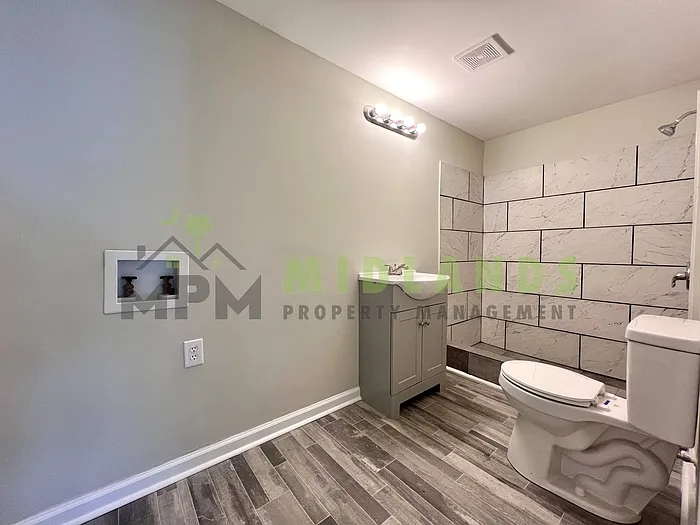 290 Browning Ct #B — Photo 27