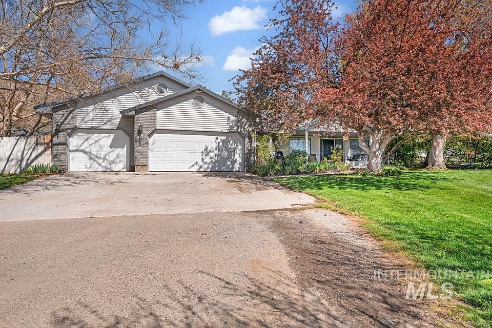 1st image of 2090 NE 10th Ave