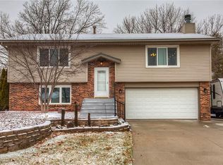 4724 78th Street Pl, Urbandale, IA 50322