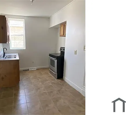 1832 N Gale Ave — Photo 2