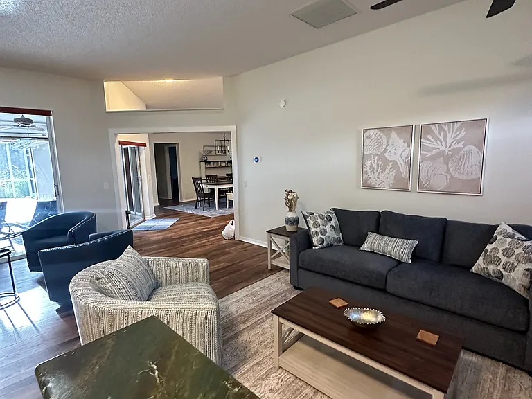 8960 Huntington Pointe Dr — Photo 10