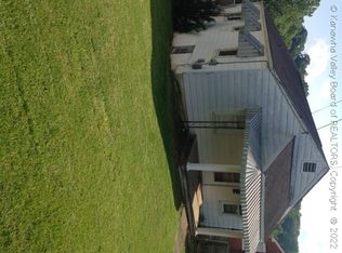 4070 40th St, Nitro, WV 25143