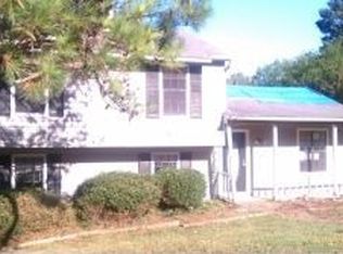 1044 Parkwest Ln, Stone Mountain, GA 30088