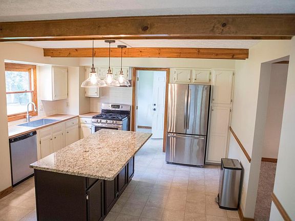 4th image of 242 Olde Mound Ln