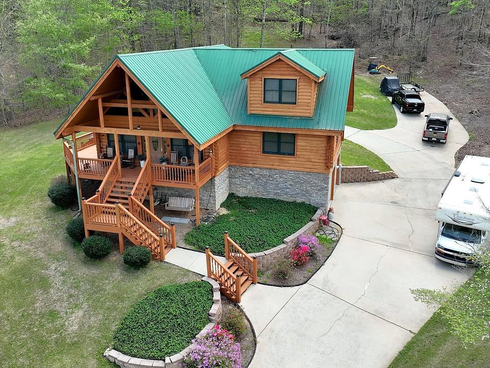 1st image of 333 Mountain Crest Dr