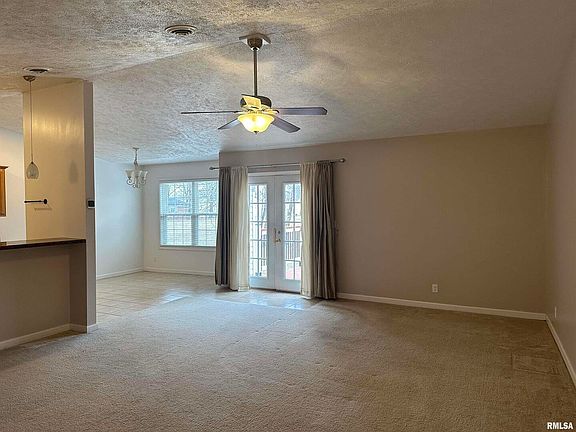 2nd image of 2020 E Creekwood Dr