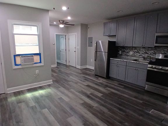 3rd image of 1614 R St SE APT 4