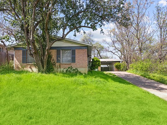 4th image of 1912 Fairlawn Ln