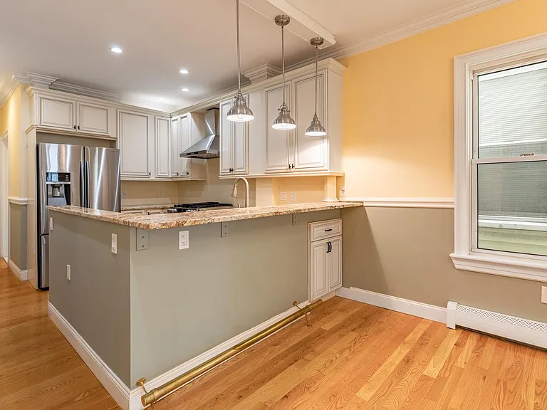 96 Webster St #2 — Photo 10