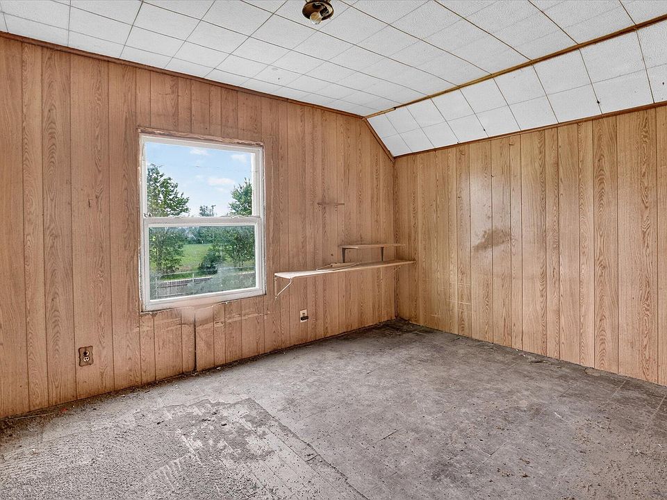 10th image of 2429 W Huron Line Rd