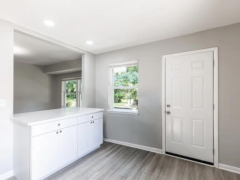 504 Heritage Dr — Photo 15