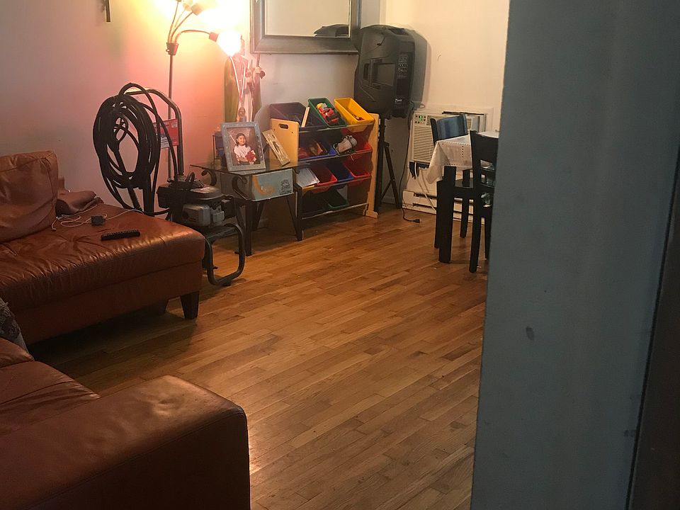 2nd image of 1S276 Ardmore Ave