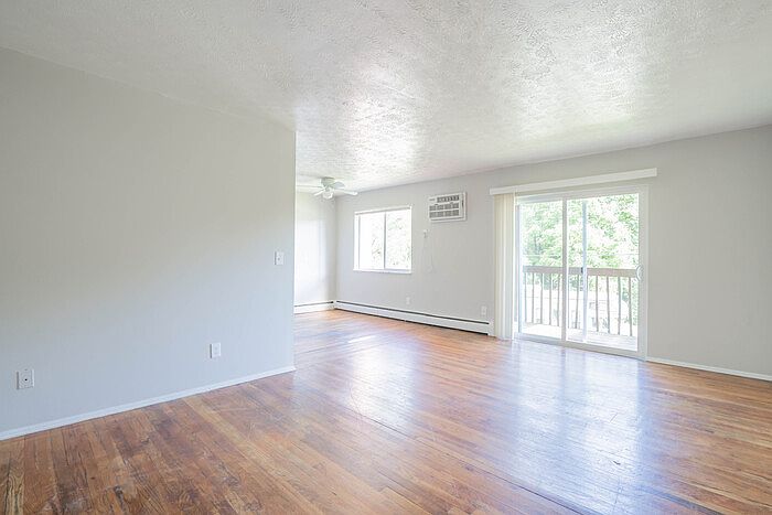 1st image of 4625 Vendome Pl #6