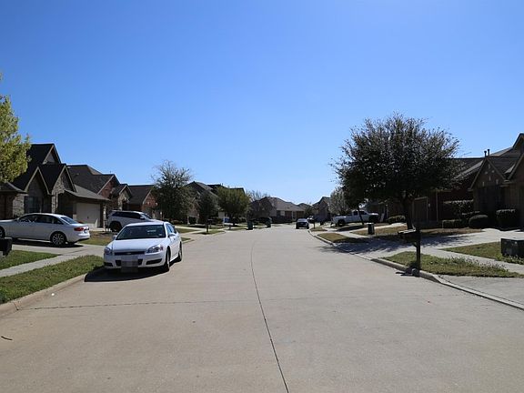 5th image of 1605 Sparrow Ln