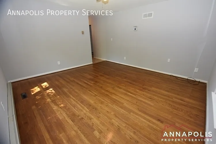 843 Harbor View Ter — Photo 7