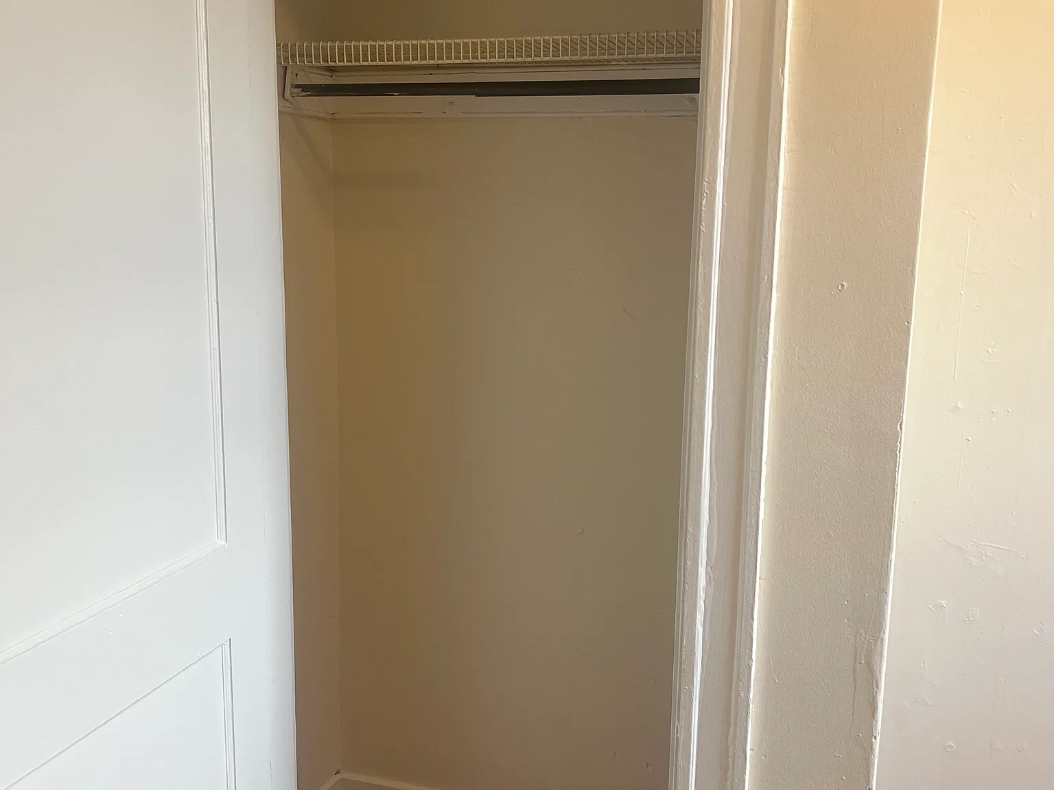 2 bed, 1.0 bath, $2,825 — Photo 2