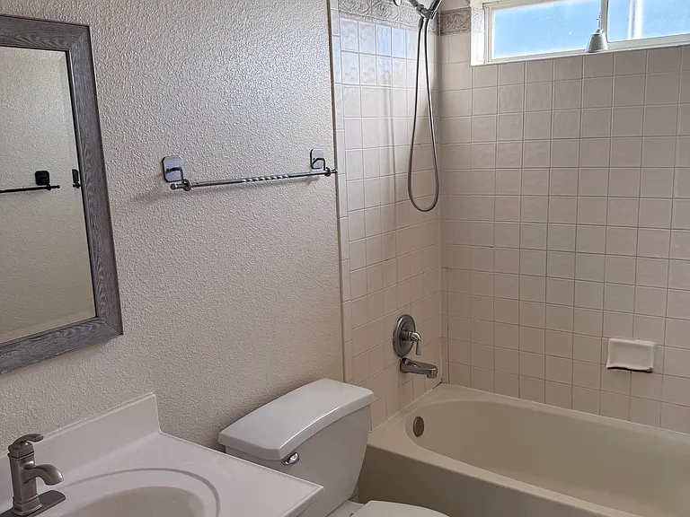 12176 Dos Rios Dr — Photo 18