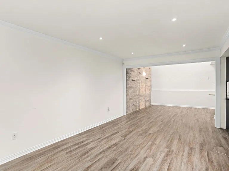 205 Chichester Pl #16 — Photo 15
