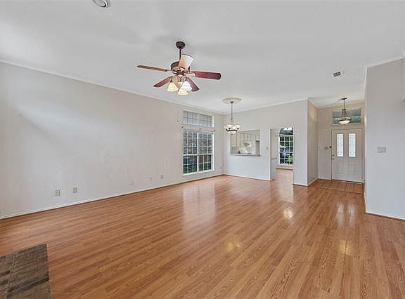 5th image of 7821 Pennington Ct