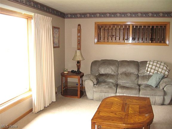 3rd image of 11344 Ravenna Ave