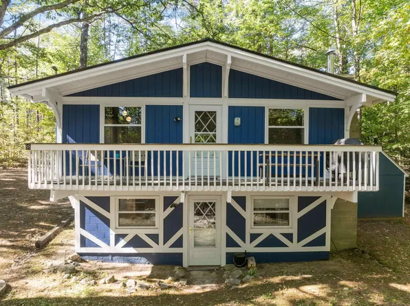 88 Suissevale Avenue, Moultonborough, NH 03254