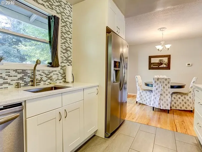 2520 SW Edgemoor Ave — Photo 9