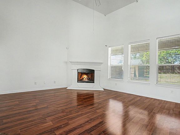 5th image of 3023 Riverwood Ln