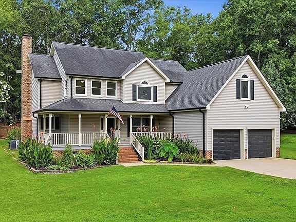 2nd image of 104 Hidden Creek Dr